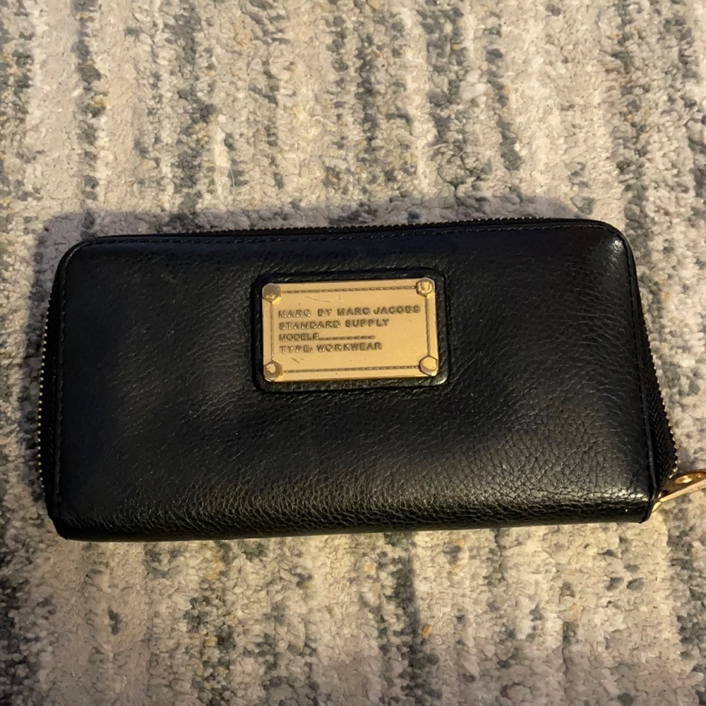 Marc Jacobs black wallet